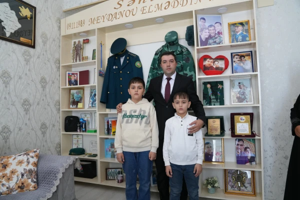 Sosial Xidmətlər Agentliyinin İdarə Heyətinin sədri Atabəy Məmmədli şəhid Elməddin Meydanovun və Asəf Rəhimovun ailələrini ziyarət edib.