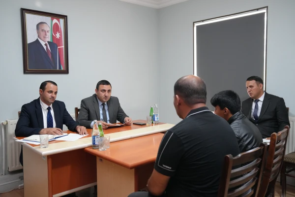Dövlət Məşğulluq Agentliyinin İdarə Heyətinin sədri Rasim Piriyev vətəndaşları qəbul edib
