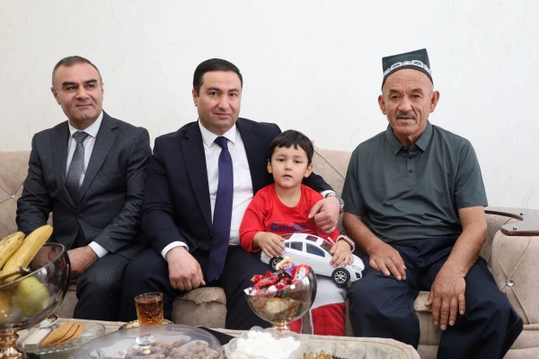 Dövlət Sosial Müdafiə Fondunun İdarə Heyətinin sədri Elməddin Qəribov Culfa rayonunda yaşayan bir sıra şəhid ailələrini ziyarət edib