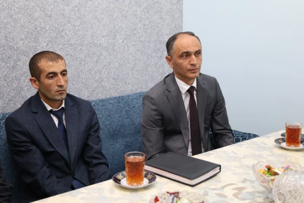 Şəhid, baş leytenant Firuz Qureşlinin və şəhid, leytenant Tural Məmmədovun ailələri ziyarət olunub