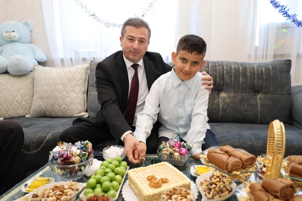 Elnar Hüseynov Şərur və Sədərək rayonlarından olan bir sıra şəhid ailələrini ziyarət edib